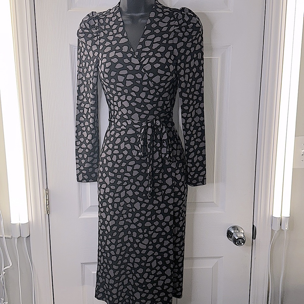 🔥 🔥 🔥 ALERT. POA! NWT WRAP AROUND 👗. It just don’t get NO BETTER. Maxi fit! - Picture 4 of 12